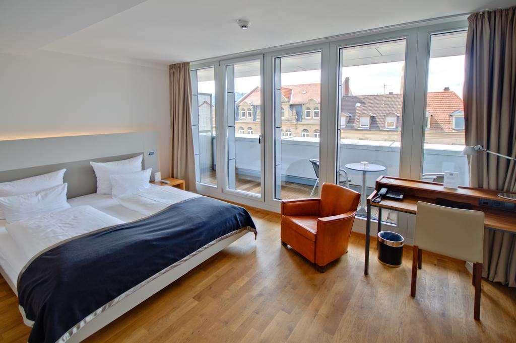 Qube Hotel Bahnstadt Heidelberg Rum bild